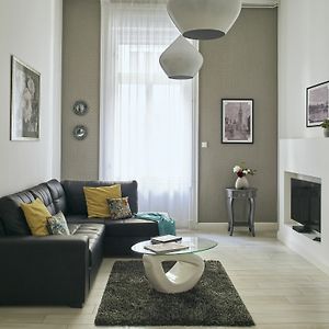 Suite met een Slaapkamer en een King Size Bed